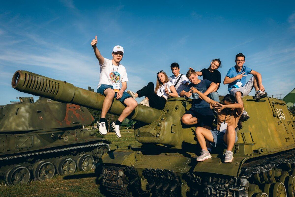 Evropské děti na mušce Kremlu: Jak Rusko vede západní děti s ruskými kořeny k patriotismu